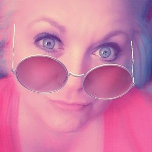 Meet your Posher, Becky